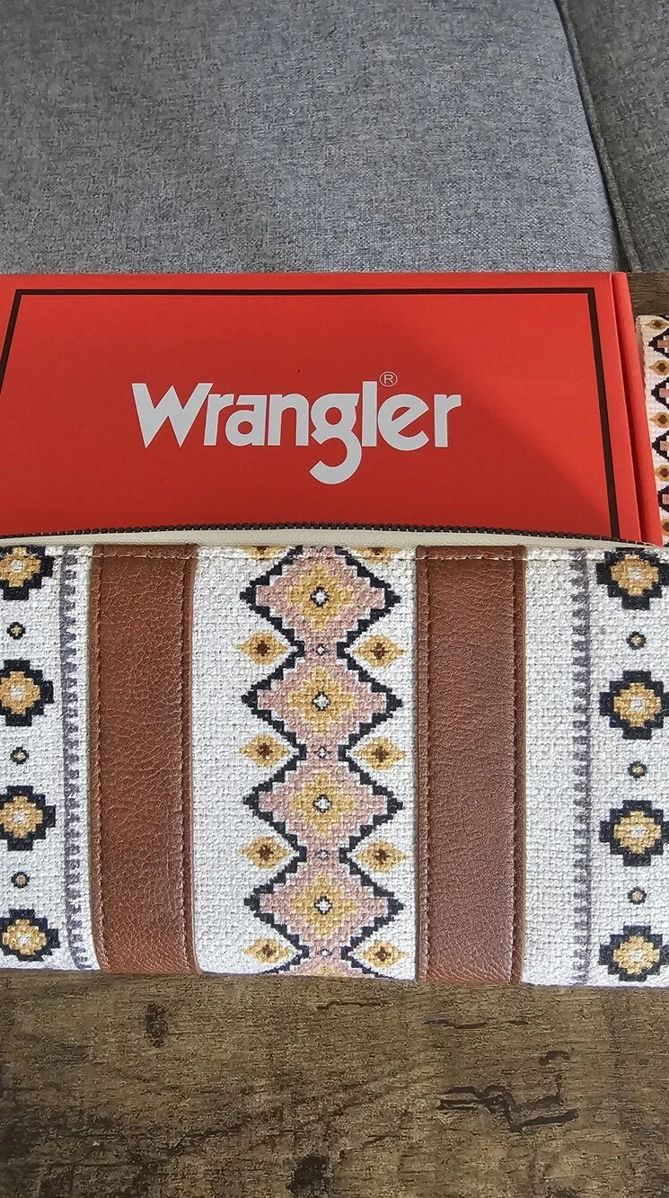 Wrangler embroidered wristlet